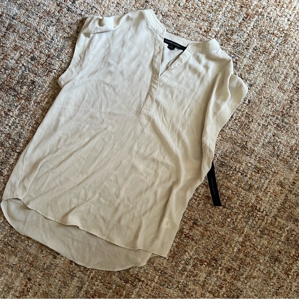 NWT Cream Chiffon Top Cynthia Steffe